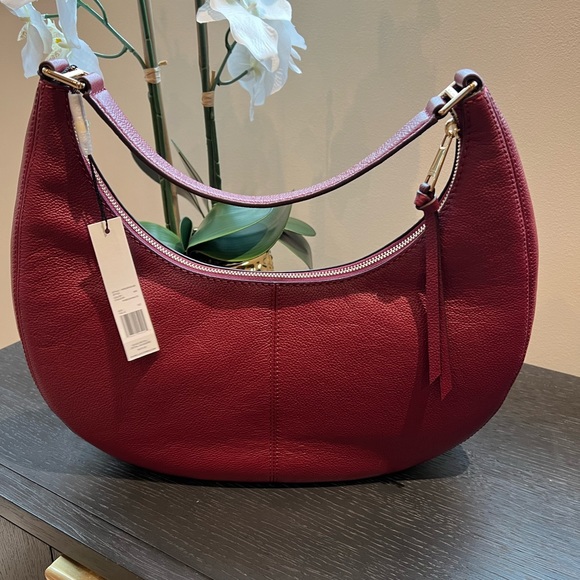 NWT Marc Jacobs handbag. - Picture 4 of 5
